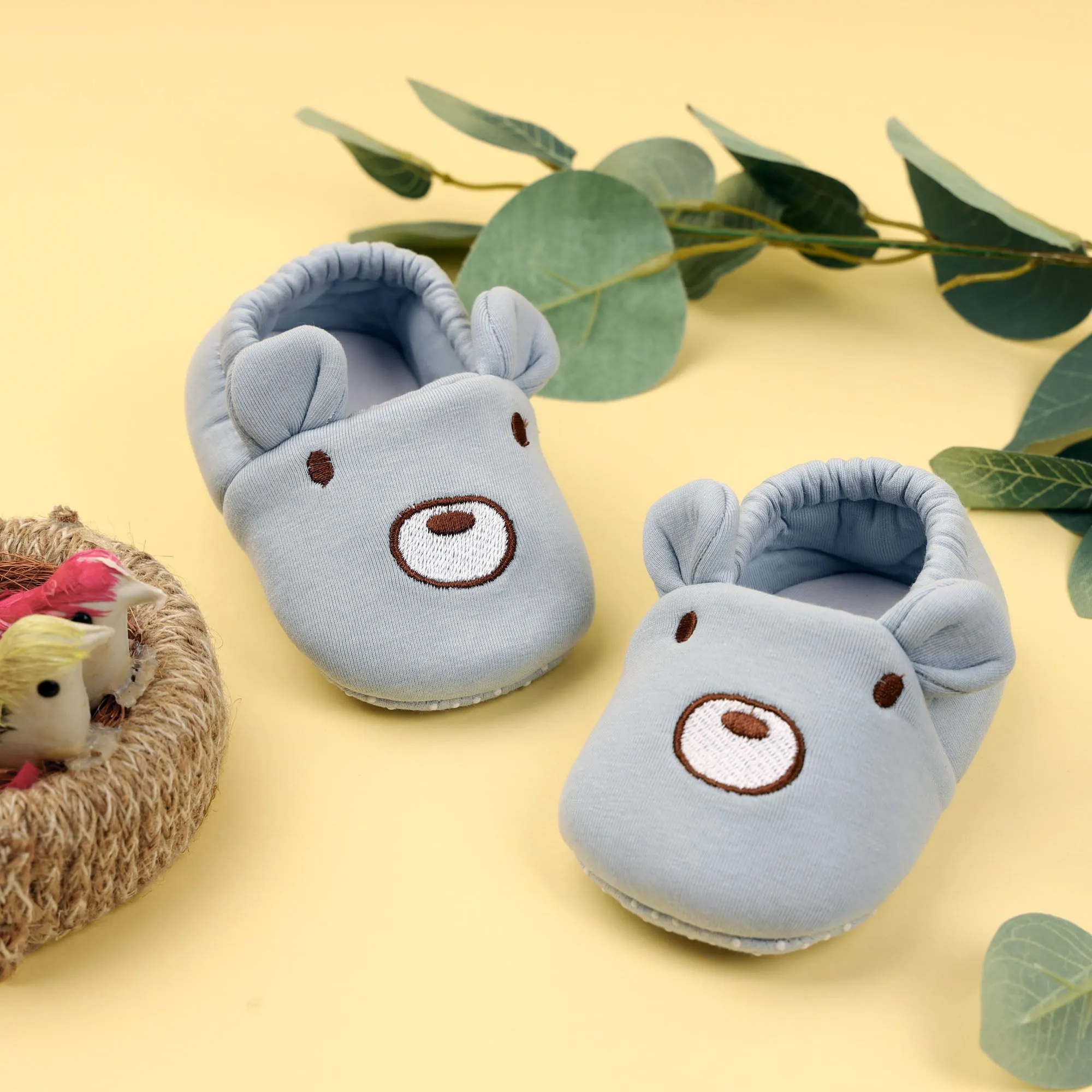 Kicks & Crawl- Blue Bear Elastic Booties